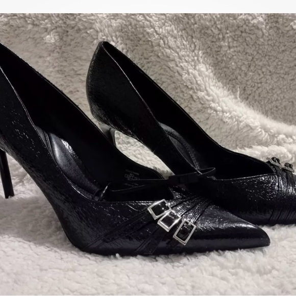 BUCKLED STRAP HIGH HEELED SHOES BLACK . Size 6(36) - Picture 4 of 5